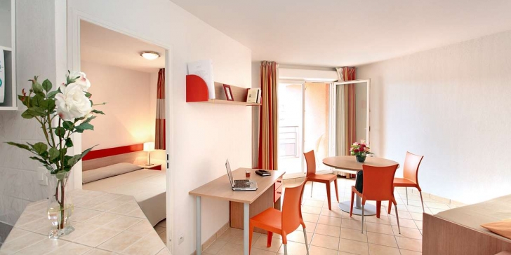 14421_0-appartement-hotel-2-4-personnes-1-chambre-salon-aix-la-duranne.jpg