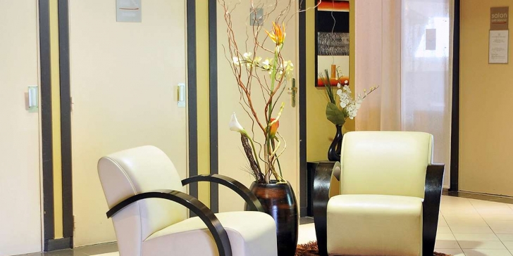 14425_appartement-hotel-salon-reception-aix-la-duranne.jpg